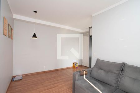 Sala de apartamento para alugar com 3 quartos, 56m² em Jardim Cocaia, Guarulhos