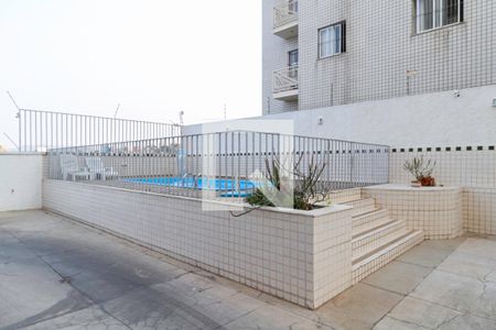 Apartamento à venda com 71m², 3 quartos e 2 vagas Apartamento à venda com 71m², 3 quartos e 2 vagasÁrea comum - Piscina