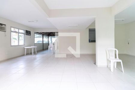 Apartamento à venda com 71m², 3 quartos e 2 vagas Apartamento à venda com 71m², 3 quartos e 2 vagasÁrea comum - Salão de festas