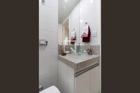Apartamento à venda com 71m², 3 quartos e 2 vagas Apartamento à venda com 71m², 3 quartos e 2 vagasBanheiro social
