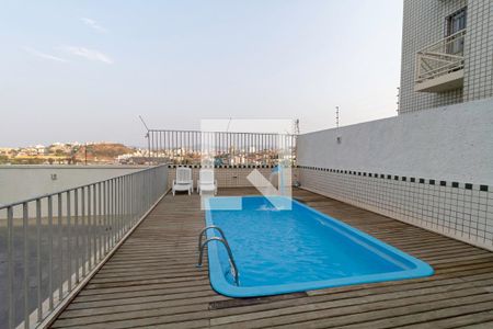 Apartamento à venda com 71m², 3 quartos e 2 vagas Apartamento à venda com 71m², 3 quartos e 2 vagasÁrea comum - Piscina