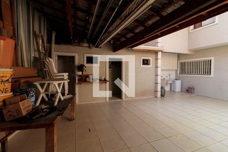 Casa à venda com 195m², 3 quartos e 4 vagas Casa à venda com 195m², 3 quartos e 4 vagasOutro