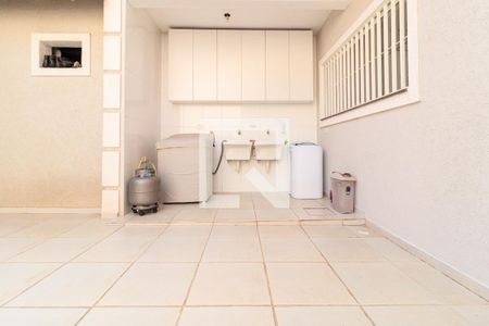 Casa à venda com 195m², 3 quartos e 4 vagas Casa à venda com 195m², 3 quartos e 4 vagasÁrea de Serviço