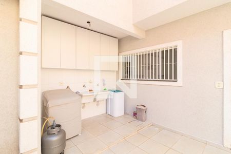 Casa à venda com 195m², 3 quartos e 4 vagas Casa à venda com 195m², 3 quartos e 4 vagasÁrea de Serviço