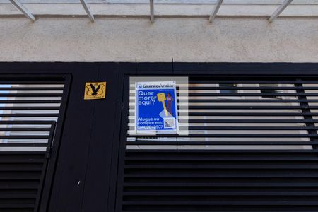 Casa à venda com 195m², 3 quartos e 4 vagas Casa à venda com 195m², 3 quartos e 4 vagasPlaquinha + Fachada