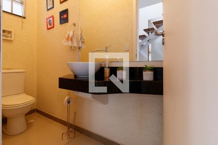 Casa à venda com 195m², 3 quartos e 4 vagas Casa à venda com 195m², 3 quartos e 4 vagasLavabo