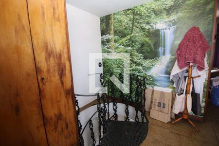 Apartamento à venda com 103m², 3 quartos e 1 vagaHall e escada