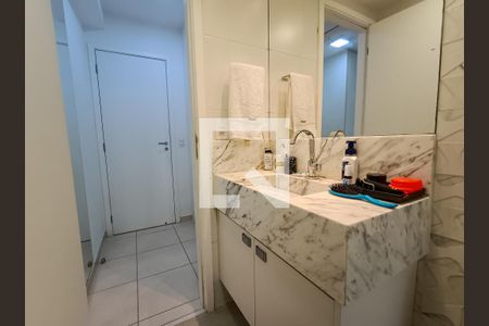 Apartamento à venda com 86m², 3 quartos e 1 vaga Apartamento à venda com 86m², 3 quartos e 1 vagaBanheiro da Suíte 1