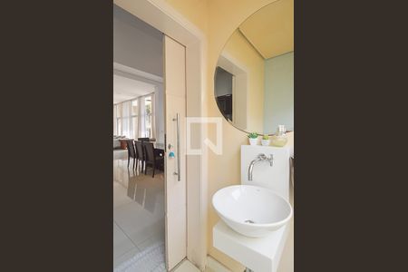 Casa à venda com 701m², 4 quartos e 5 vagasLavabo