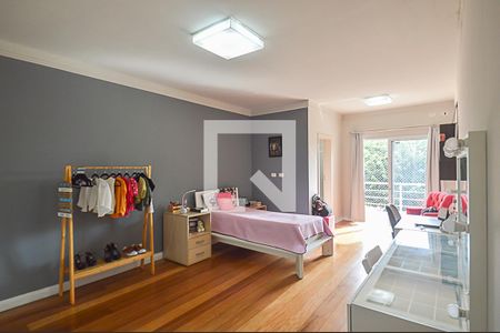 Casa à venda com 701m², 4 quartos e 5 vagasQuarto 3 - Suíte