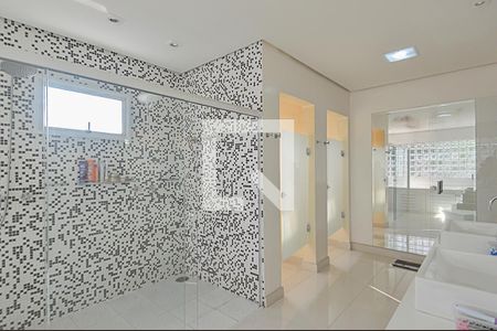 Casa à venda com 701m², 4 quartos e 5 vagasBanheiro da Suíte