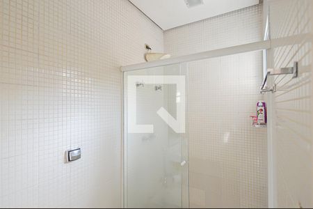 Casa à venda com 701m², 4 quartos e 5 vagasBanheiro da Suíte 2