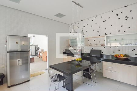 Casa à venda com 701m², 4 quartos e 5 vagasCozinha