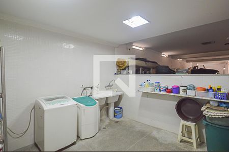 Casa à venda com 701m², 4 quartos e 5 vagasÁrea de Serviço