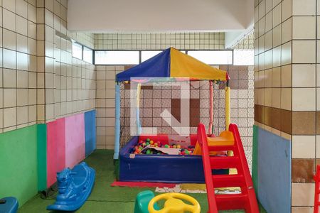 Apartamento para alugar com 78m², 2 quartos e 1 vaga Apartamento para alugar com 78m², 2 quartos e 1 vagaÁrea comum - Playground