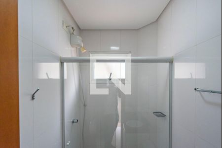 Casa de condomínio à venda com 404m², 3 quartos e 6 vagas Casa de condomínio à venda com 404m², 3 quartos e 6 vagasBanheiro de serviço