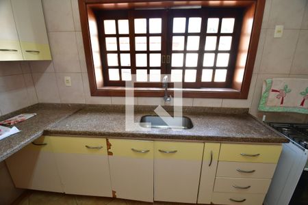 Casa à venda com 420m², 5 quartos e 3 vagasCozinha