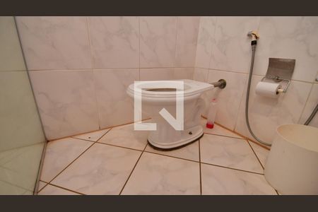 Casa à venda com 420m², 5 quartos e 3 vagasBanheiro 2
