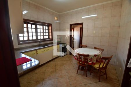 Casa à venda com 420m², 5 quartos e 3 vagasCozinha