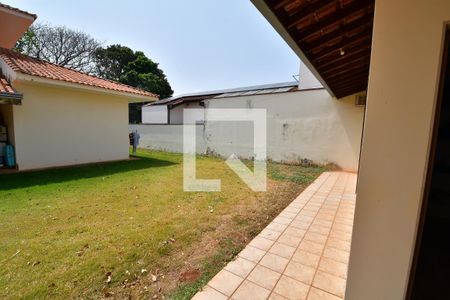 Casa à venda com 420m², 5 quartos e 3 vagasÁrea de Serviço 2