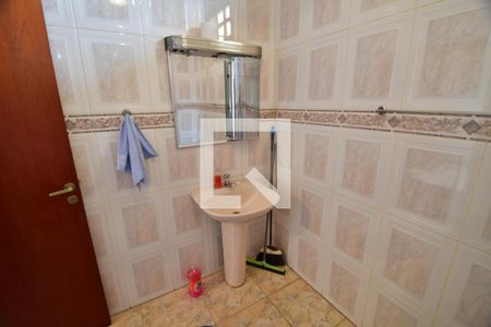 Casa à venda com 420m², 5 quartos e 3 vagasBanheiro 1