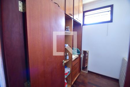 Casa à venda com 420m², 5 quartos e 3 vagasQuarto 4 - Suíte Closet