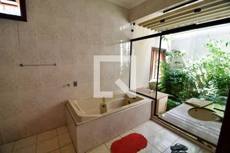 Casa à venda com 420m², 5 quartos e 3 vagasBanheiro 3