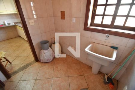 Casa à venda com 420m², 5 quartos e 3 vagasÁrea de Serviço 1