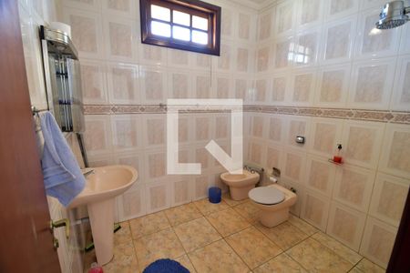 Casa à venda com 420m², 5 quartos e 3 vagasBanheiro 1
