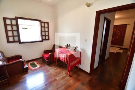 Casa à venda com 420m², 5 quartos e 3 vagasQuarto 4 - Suíte