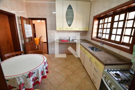 Casa à venda com 420m², 5 quartos e 3 vagasCozinha