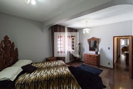 Casa à venda com 256m², 4 quartos e 4 vagas Casa à venda com 256m², 4 quartos e 4 vagasSuíte