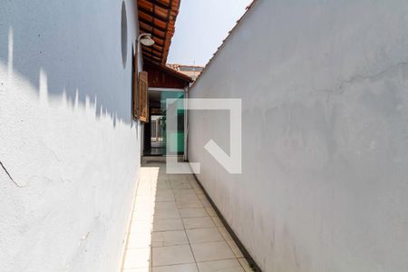Casa à venda com 256m², 4 quartos e 4 vagas Casa à venda com 256m², 4 quartos e 4 vagasQuintal