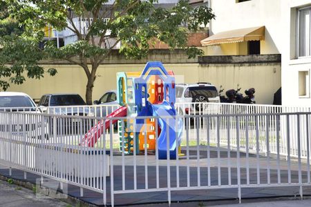 Apartamento à venda com 49m², 2 quartos e 1 vaga Apartamento à venda com 49m², 2 quartos e 1 vagaÁrea comum - Playground