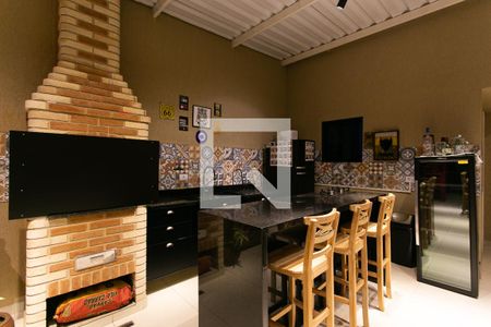 Casa de condomínio à venda com 200m², 3 quartos e 1 vaga Casa de condomínio à venda com 200m², 3 quartos e 1 vagaEspaço Gourmet