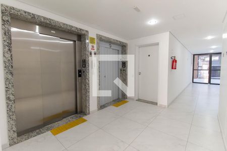 Apartamento à venda com 50m², 2 quartos e 1 vaga Apartamento à venda com 50m², 2 quartos e 1 vagaElevador