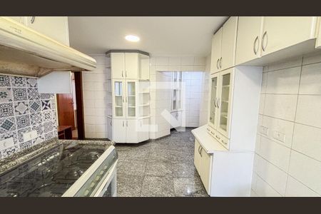 Apartamento à venda com 150m², 3 quartos e 2 vagas Apartamento à venda com 150m², 3 quartos e 2 vagasCozinha
