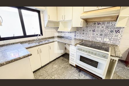 Apartamento à venda com 150m², 3 quartos e 2 vagas Apartamento à venda com 150m², 3 quartos e 2 vagasCozinha