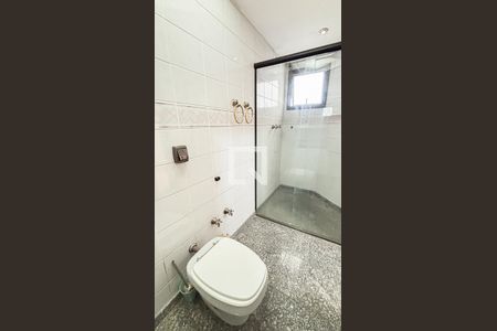 Apartamento à venda com 150m², 3 quartos e 2 vagas Apartamento à venda com 150m², 3 quartos e 2 vagasBanheiro da Suíte 2