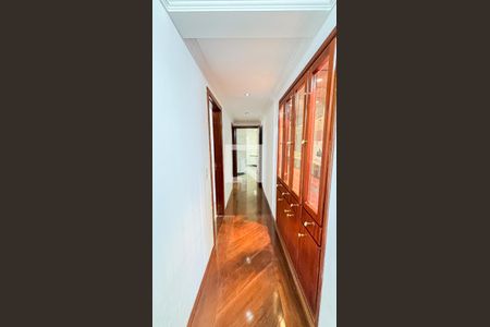 Apartamento à venda com 150m², 3 quartos e 2 vagas Apartamento à venda com 150m², 3 quartos e 2 vagasCorredor