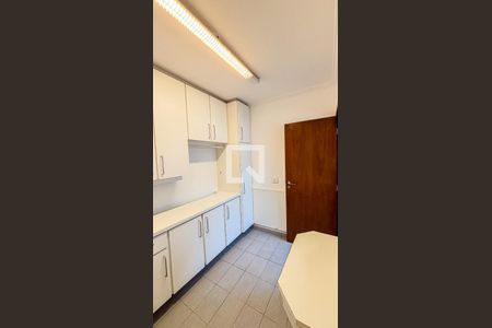 Apartamento à venda com 150m², 3 quartos e 2 vagas Apartamento à venda com 150m², 3 quartos e 2 vagasDispensa - Area de Serviço