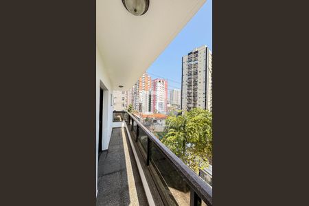 Apartamento à venda com 150m², 3 quartos e 2 vagas Apartamento à venda com 150m², 3 quartos e 2 vagasVaranda Suite 1