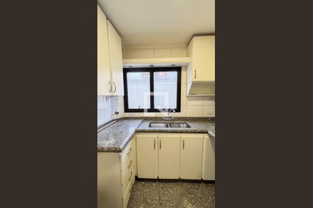 Apartamento à venda com 150m², 3 quartos e 2 vagas Apartamento à venda com 150m², 3 quartos e 2 vagasCozinha