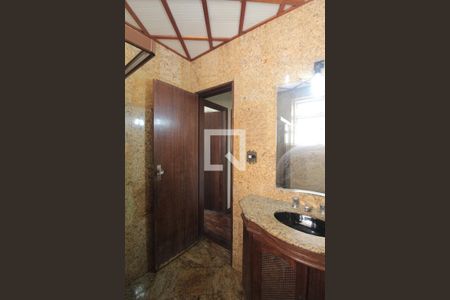 Apartamento à venda com 130m², 4 quartos e 2 vagasBanheiro Social