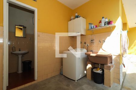 Casa à venda com 171m², 3 quartos e 2 vagasÁrea de Serviço