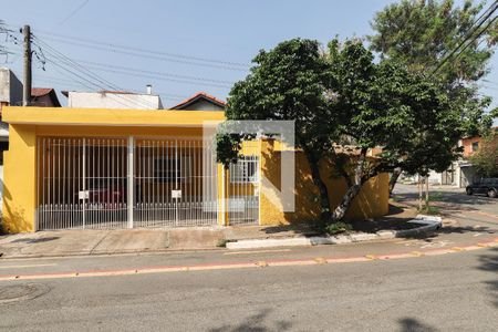 Casa à venda com 171m², 3 quartos e 2 vagasFachada