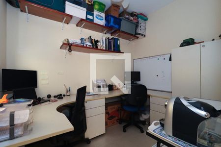 Casa à venda com 171m², 3 quartos e 2 vagasQuarto de Serviço