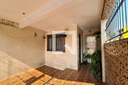 Casa à venda com 100m², 2 quartos e 2 vagas Casa à venda com 100m², 2 quartos e 2 vagasGaragem