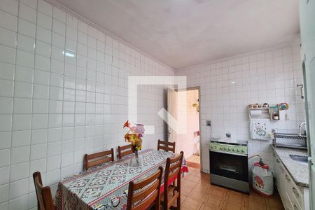 Casa à venda com 100m², 2 quartos e 2 vagas Casa à venda com 100m², 2 quartos e 2 vagasCozinha