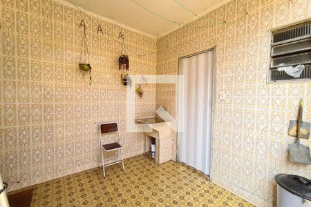 Casa à venda com 100m², 2 quartos e 2 vagas Casa à venda com 100m², 2 quartos e 2 vagasÁrea de Serviço